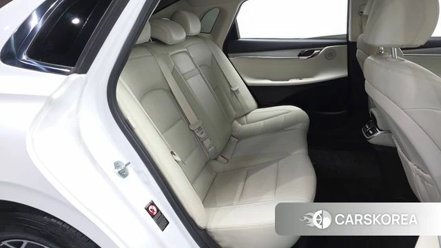 Hyundai The New Grandeur IG Hybrid 2022 Белый из Кореи, фото 2