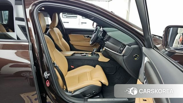 Volvo V90 Cross-Country 2019 Коричневый из Кореи, фото 2