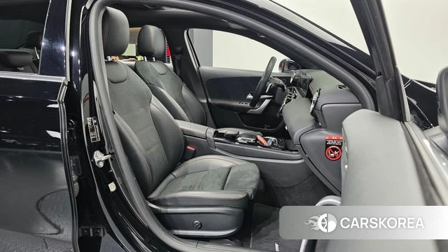 Mercedes-Benz A-Class W177 2022 Черный из Кореи, фото 2