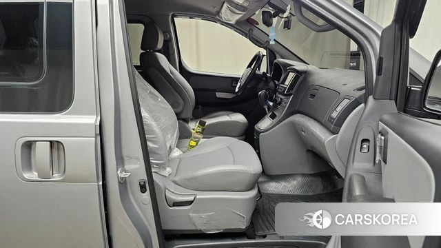 Hyundai The New Grand Starex 2020 Серебристо-серый из Кореи, фото 2