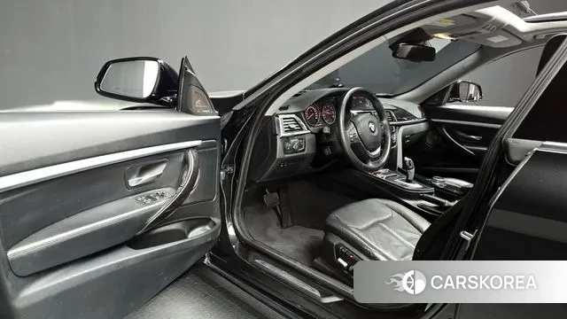 BMW 3 Series GT (F34) 2018 Черный из Кореи, фото 2