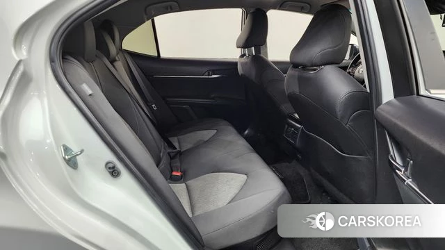 Toyota Camry (XV70) 2023 Белый из Кореи, фото 2