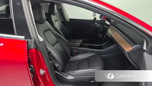 Tesla Model 3 2020 Красный из Кореи, фото 2