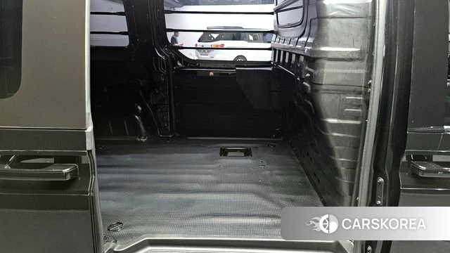 Hyundai Staria 2023 Черный из Кореи, фото 2