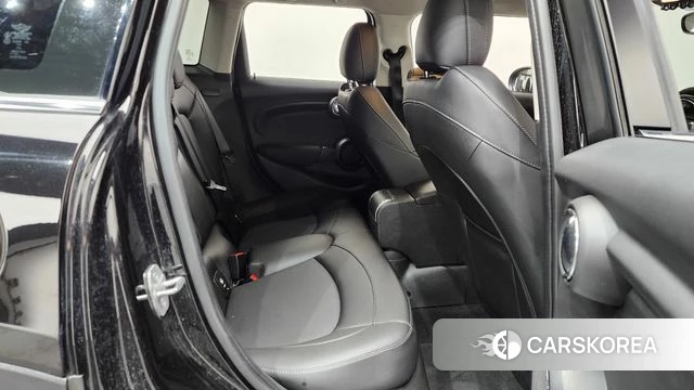Mini Cooper 2018 Черный из Кореи, фото 2