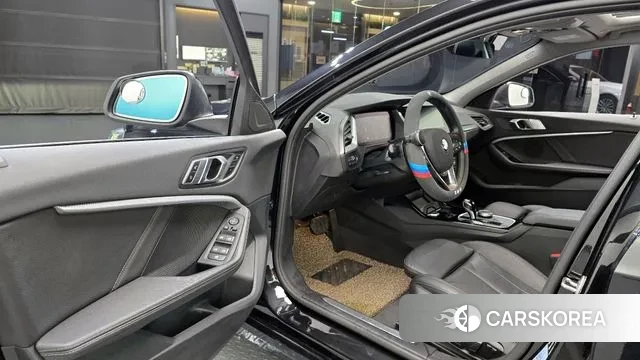 BMW 1 Series (F40) 2022 Черный из Кореи, фото 2