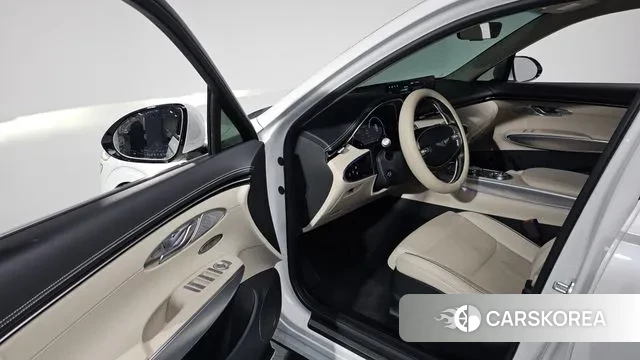 Genesis GV70 2021 Белый из Кореи, фото 2