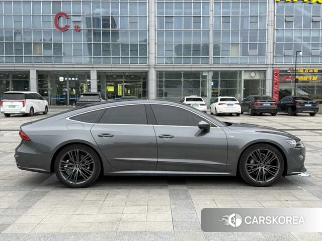 Audi A7 2024 Темно-серый из Китая, фото 2
