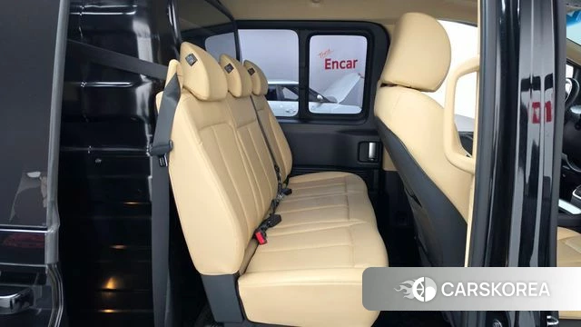 Hyundai Staria 2023 Черный из Кореи, фото 2