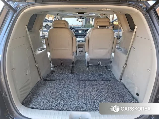 Kia The New Carnival 2019 Серый из Кореи, фото 2