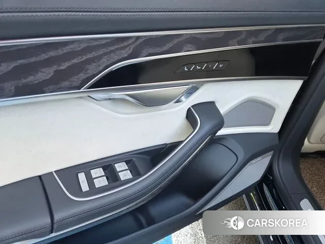 Audi A8 (D5) 2023 Черный из Кореи, фото 2