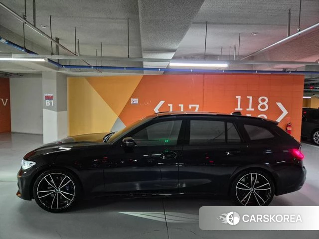 BMW 3 Series (G20) 2022 Черный из Кореи, фото 2