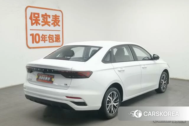 Geely Automobile Emgrand 2025 Белый из Китая, фото 2