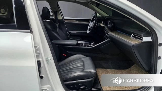Kia K5 3rd generation 2023 Белый из Кореи, фото 2