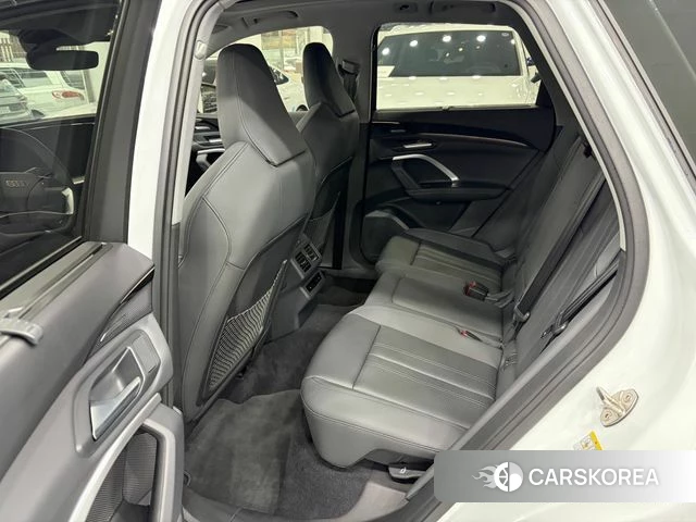 Audi Q5 (80A) 2025 Белый из Кореи, фото 2