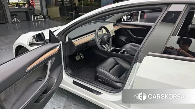 Tesla Model 3 2021 Белый из Кореи, фото 2
