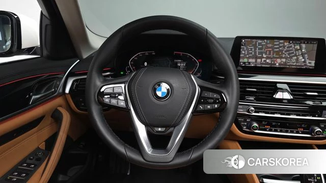 BMW 5 Series (G30) 2020 Белый из Кореи, фото 2
