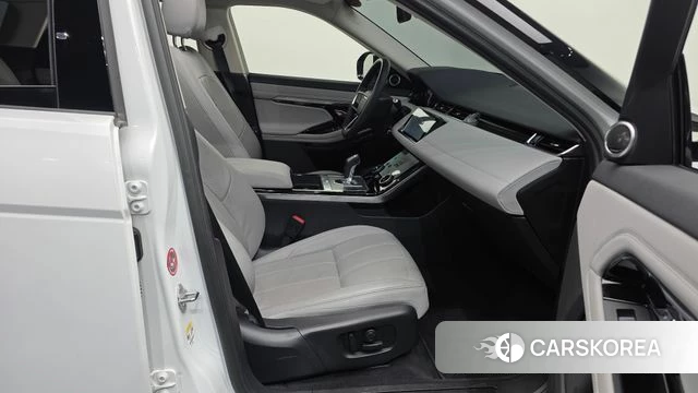 Land Rover Range Rover Evoque 2nd Generation 2023 Белый из Кореи, фото 2