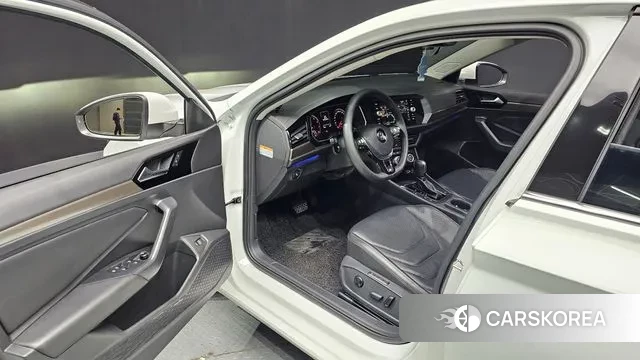 Volkswagen 7th Generation of Jetta 2020 Белый из Кореи, фото 2