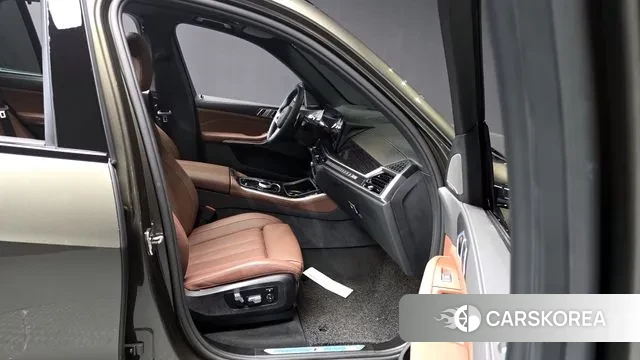 BMW X5 (G05) 2025 Цвет тростника из Кореи, фото 2