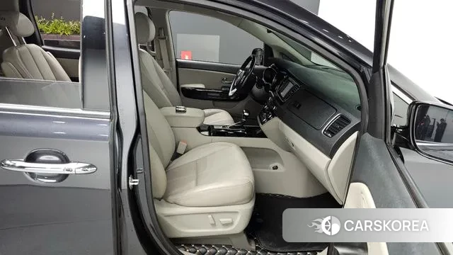 Kia The New Carnival 2019 Серый из Кореи, фото 2