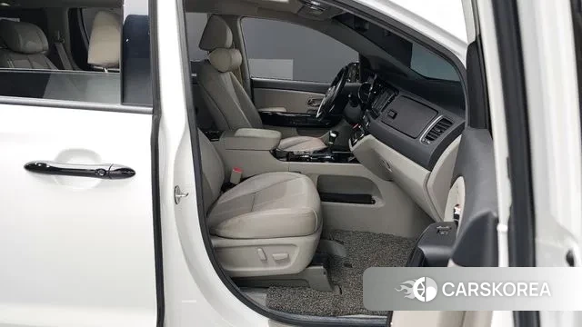 Kia The New Carnival 2020 Белый из Кореи, фото 2