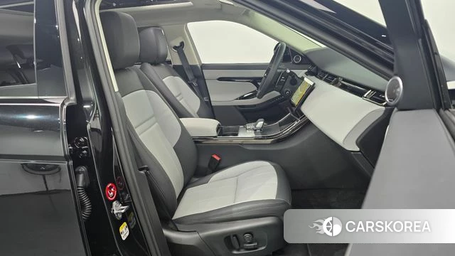 Land Rover Range Rover Evoque 2nd Generation 2025 Черный из Кореи, фото 2
