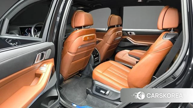 BMW X7 (G07) 2024 Черный из Кореи, фото 2