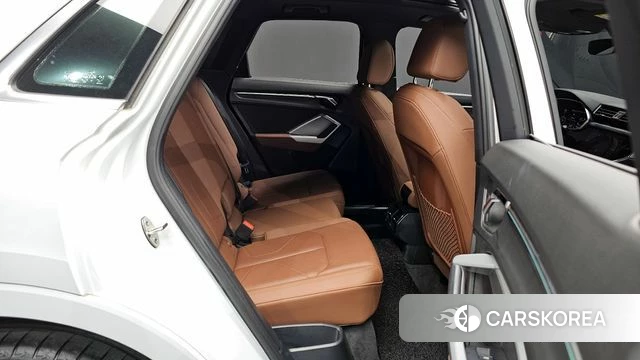 Audi Q3 (F3) 2020 Белый из Кореи, фото 2