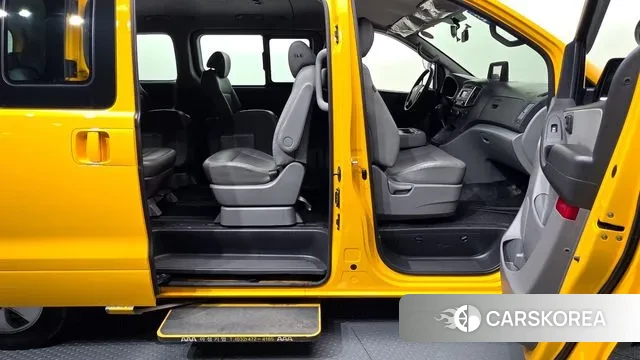 Hyundai The New Grand Starex 2018 Желтый из Кореи, фото 2