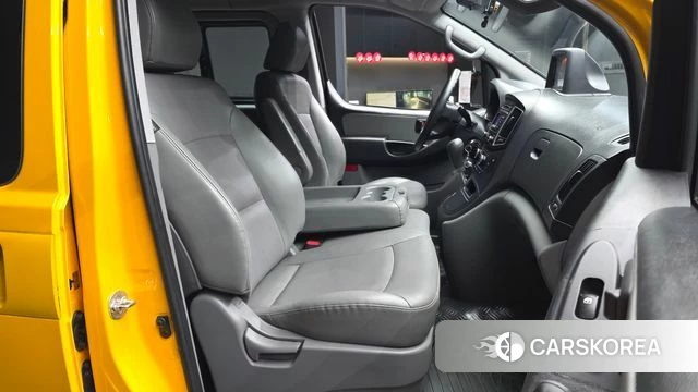 Hyundai The New Grand Starex 2018 Желтый из Кореи, фото 2