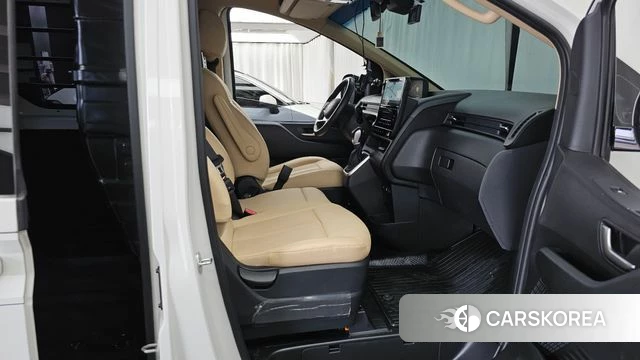 Hyundai Staria 2024 Белый из Кореи, фото 2