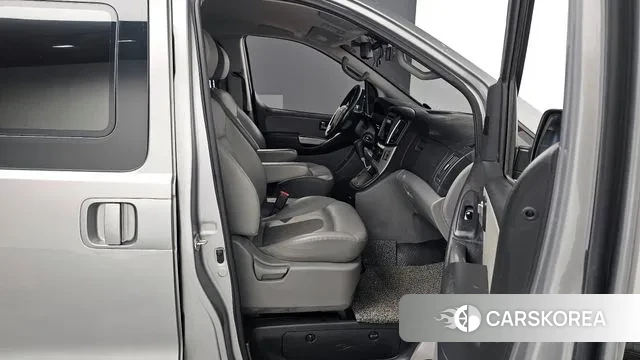 Hyundai The New Grand Starex 2019 Серебряный из Кореи, фото 2