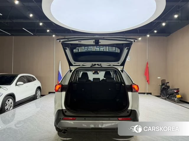 Toyota RAV4 Rongfang 2021 Белый из Китая, фото 2