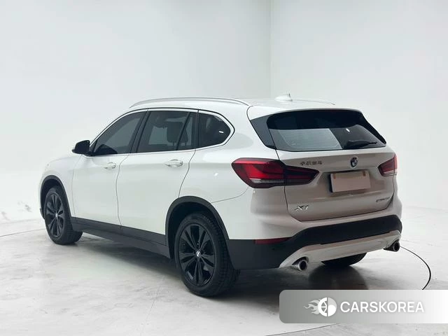 BMW X1 2021 Белый из Китая, фото 2
