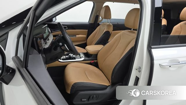Kia Carnival 4th generation 2023 Белый из Кореи, фото 2