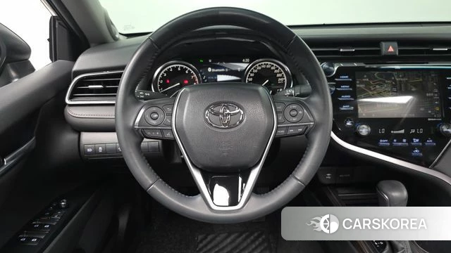 Toyota Camry (XV70) 2018 Коричневый из Кореи, фото 2