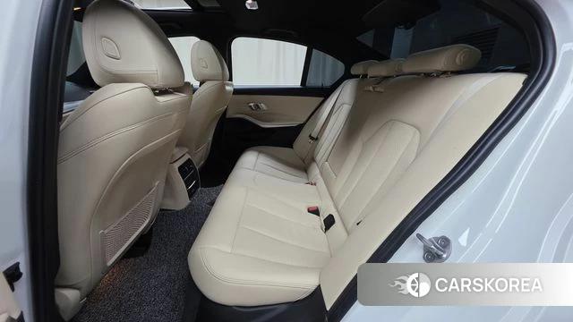 BMW 3 Series (G20) 2022 Белый из Кореи, фото 2