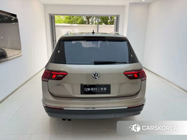 Volkswagen Tiguan L 2019 Шампань из Китая, фото 2