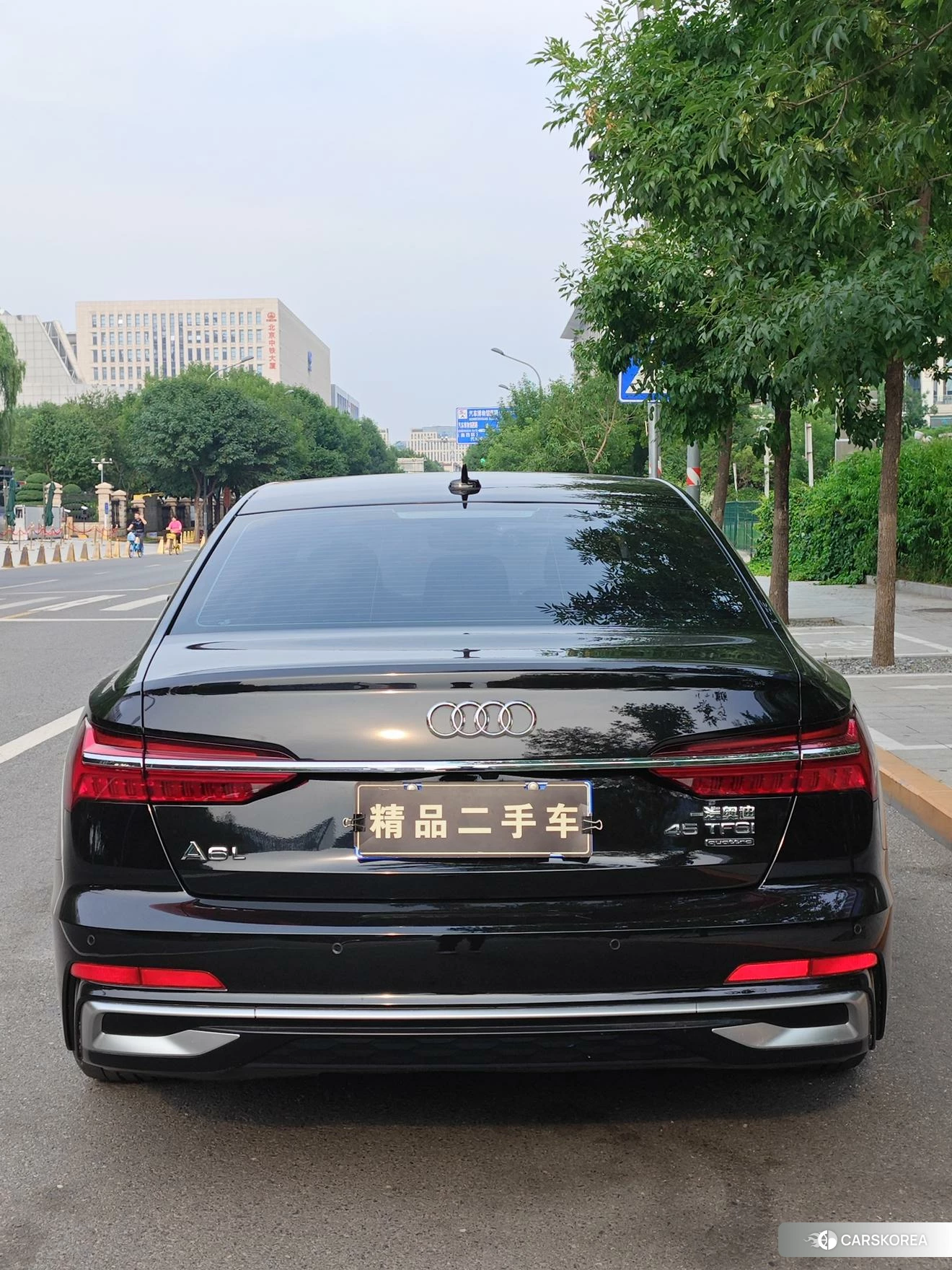 Audi A6L 2023 Черный из Китая, фото 2