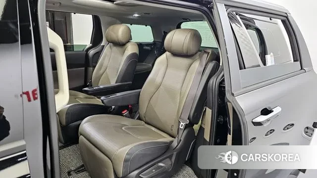 Kia The New Carnival 4th Generation 2025 Черный из Кореи, фото 2