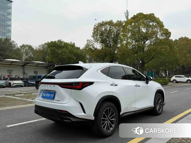 Lexus NX 2022 Белый из Китая, фото 2