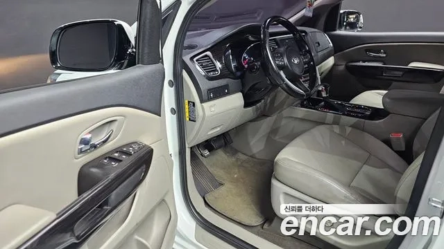 Kia The New Carnival 2019 Белый из Кореи, фото 2