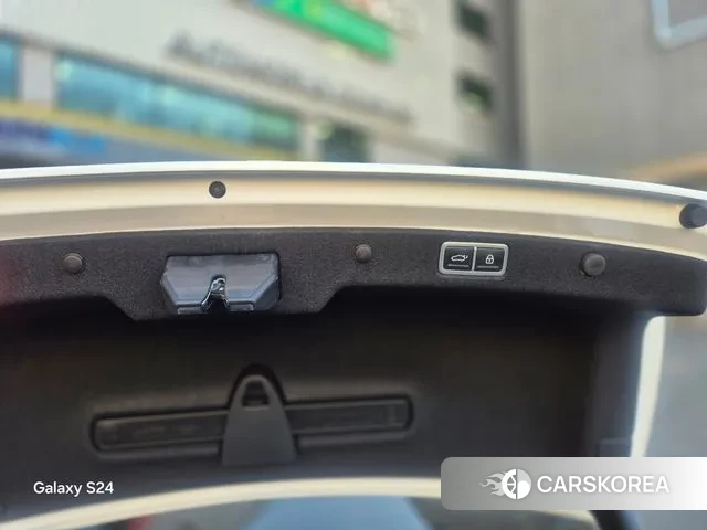 Hyundai Grandeur Hybrid (GN7) 2024 Жемчужный цвет из Кореи, фото 2