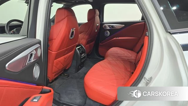 BMW XM (G09) 2025 Белый из Кореи, фото 2