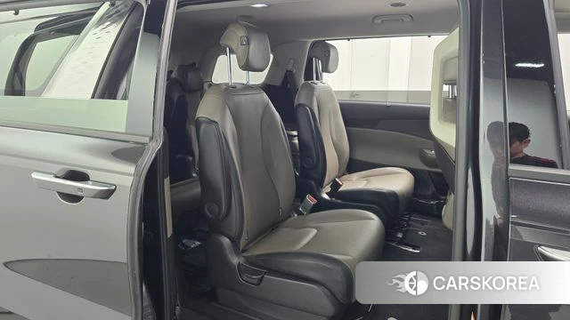 Kia The New Carnival 4th Generation 2025 Серый из Кореи, фото 2