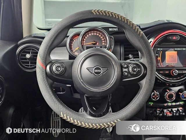 Mini Cooper 2021 Черный из Кореи, фото 2