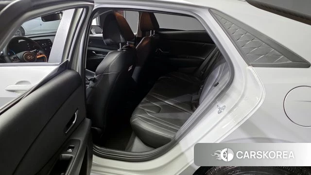 Hyundai The New Avante (CN7) 2023 Серебристо-серый из Кореи, фото 2