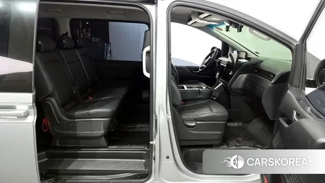 Hyundai Staria 2025 Серебряный из Кореи, фото 2