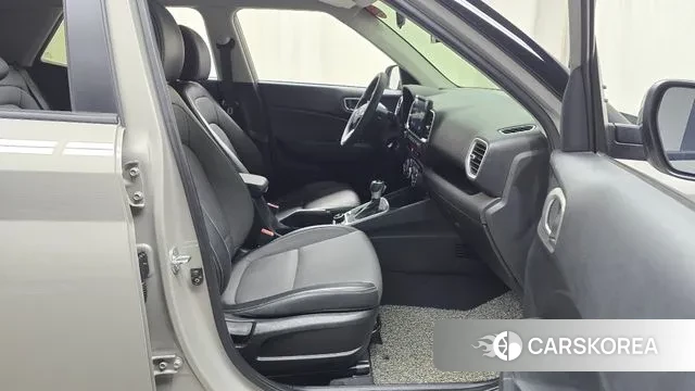 Hyundai Venue 2020 Серебристо-серый из Кореи, фото 2